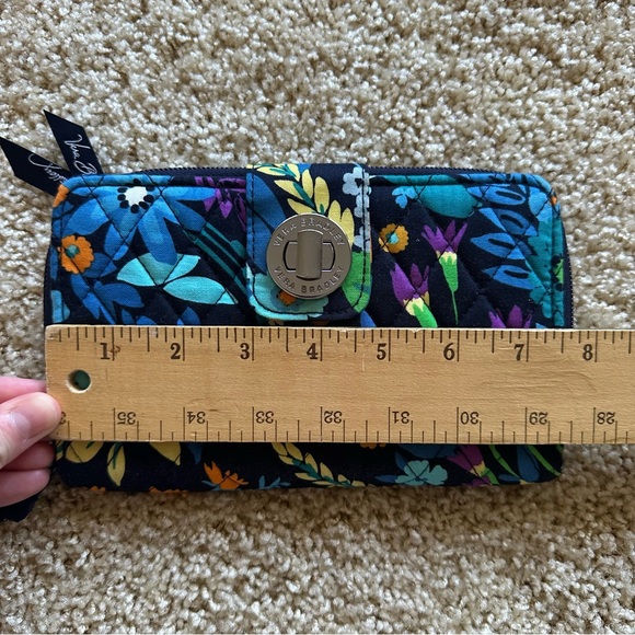 Vera Bradley Midnight Blues Quilted Turn Lock Zip Wallet - Picture 3 of 7